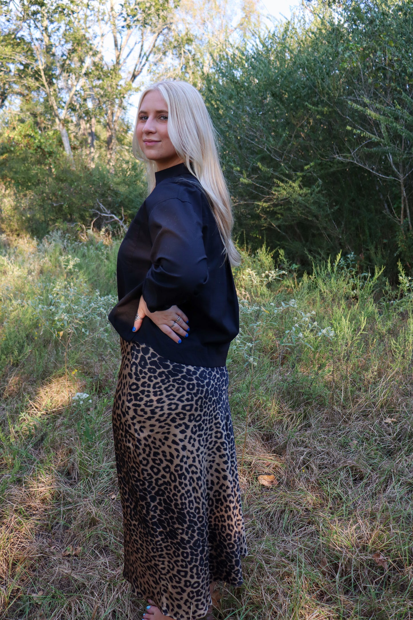 Rounded Edge Collared Top