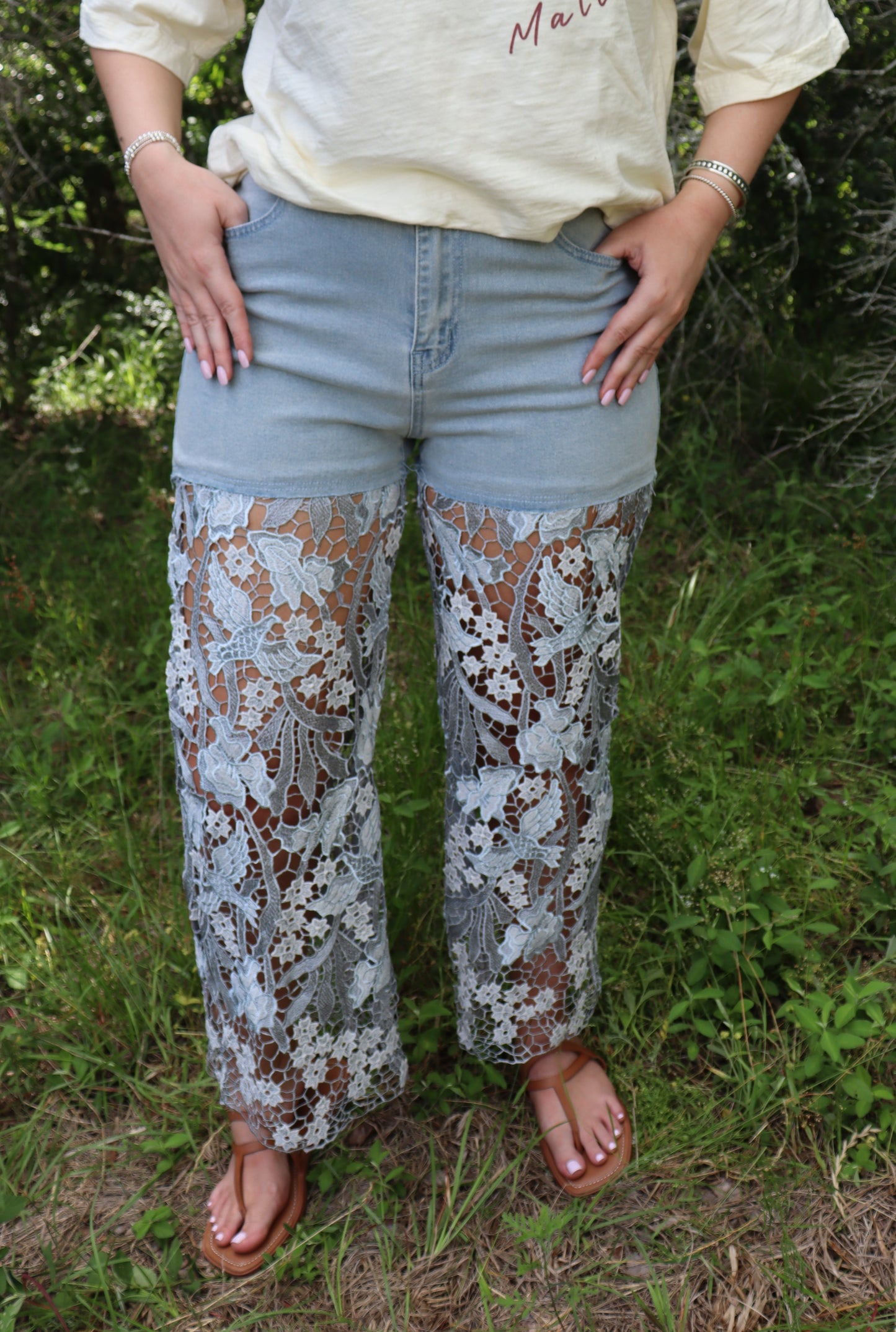Cutoff Lace Jeans